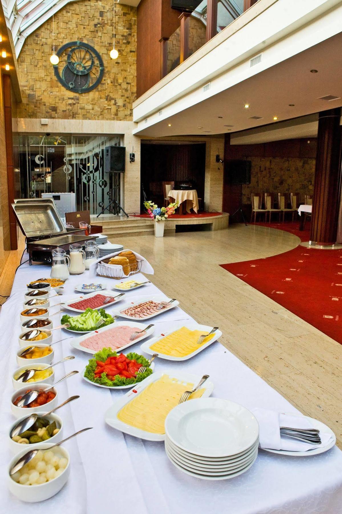 Praha Park Hotel อุชโฮรอด ภายนอก รูปภาพ